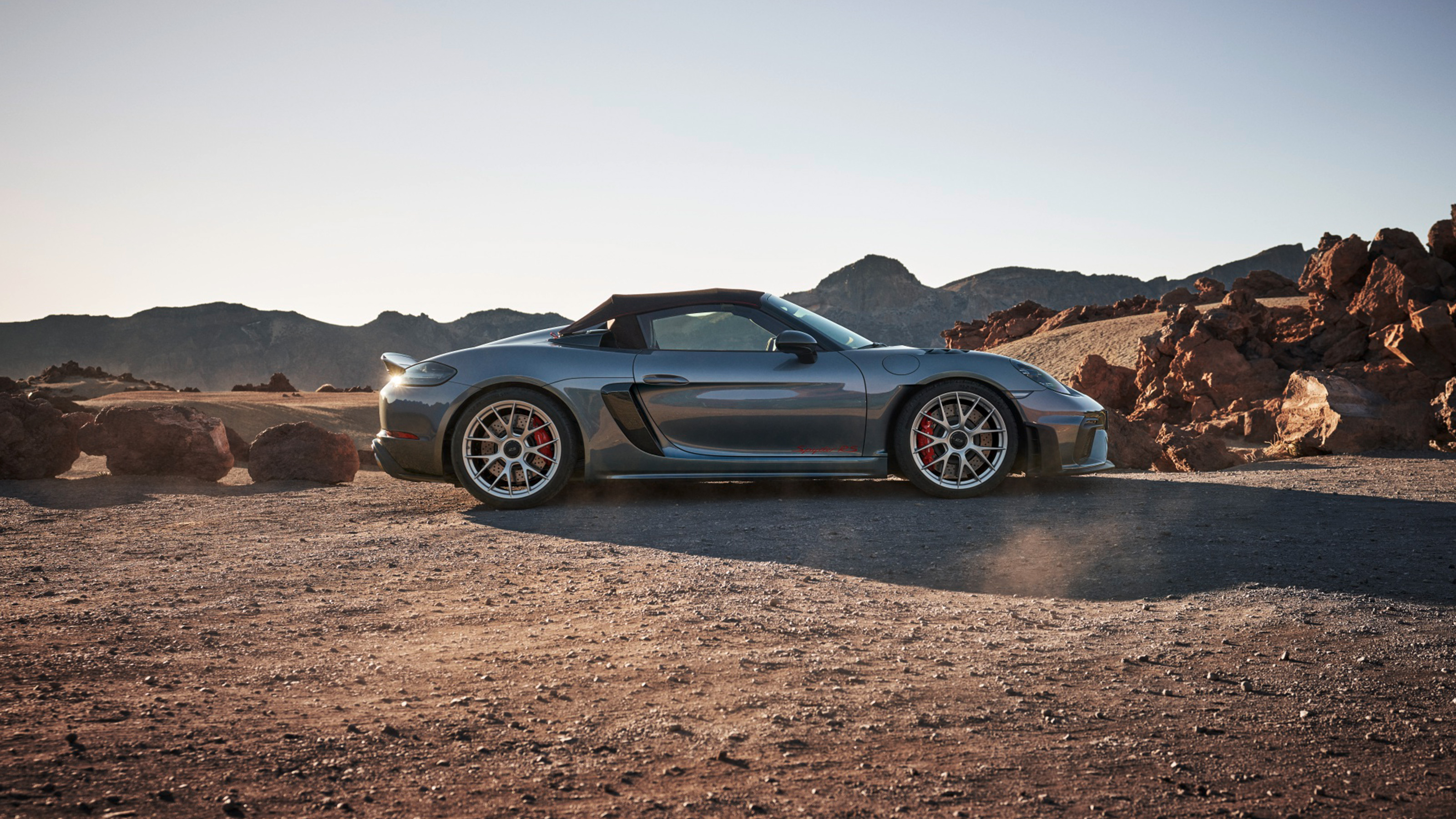 Porsche - 718 Spyder RS - 12