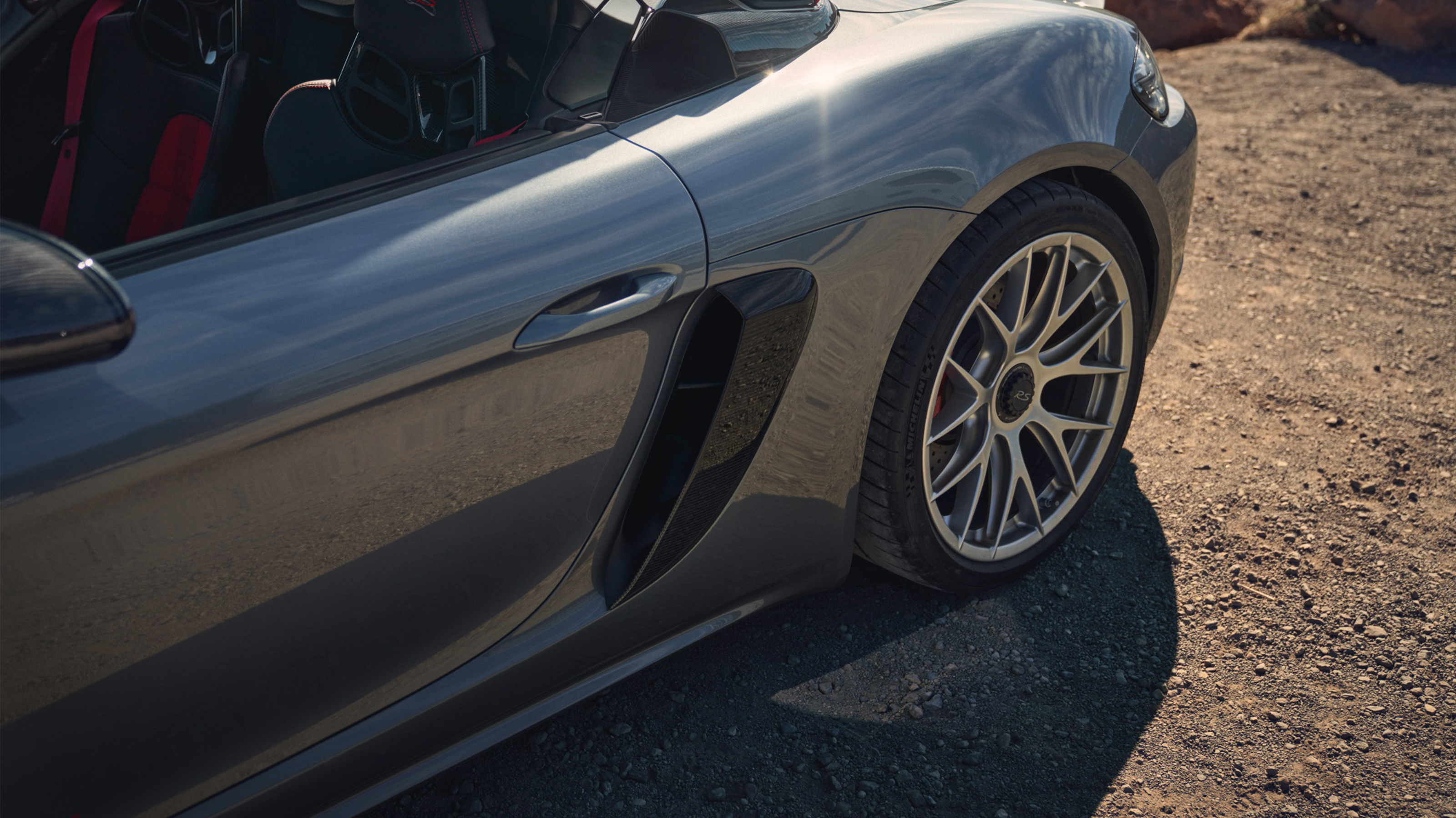 Porsche - 718 Spyder RS - 5